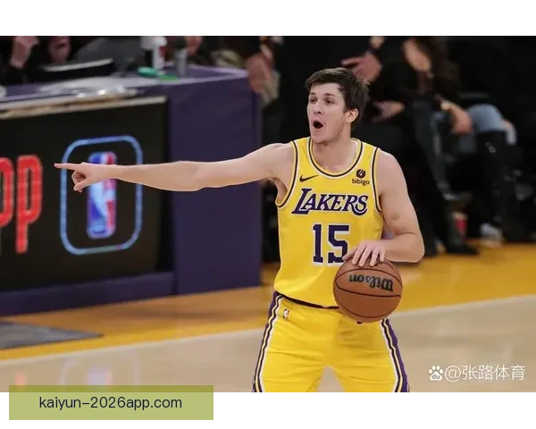 湖人惜败活塞老詹肯定全队韧性 里夫斯称喜欢球队竞争态度